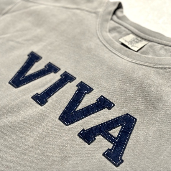 VIVA Crewneck - Picture 3 of 3